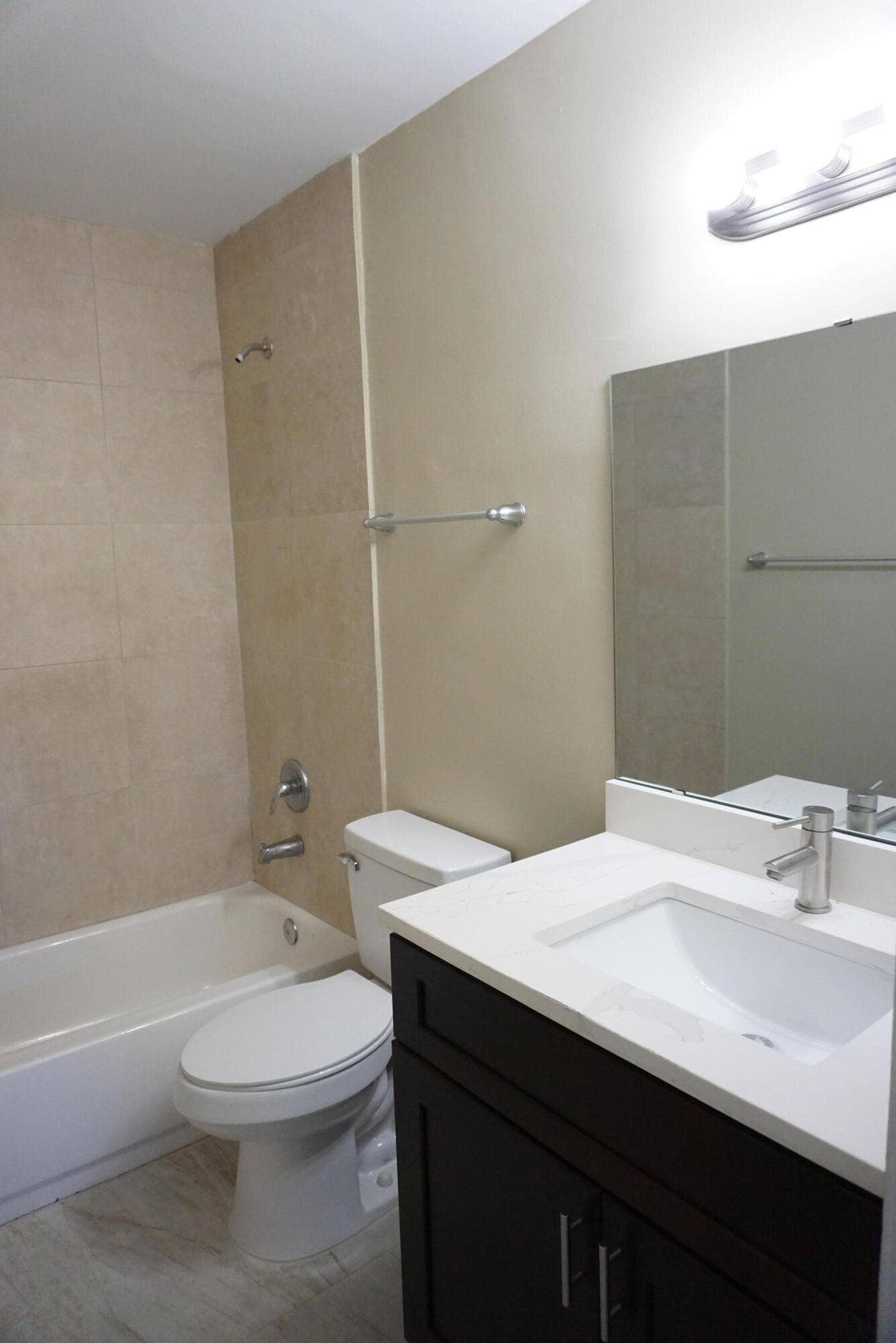 1601 W 37th Street, #8, Riviera Beach, FL 33404 DSC08634