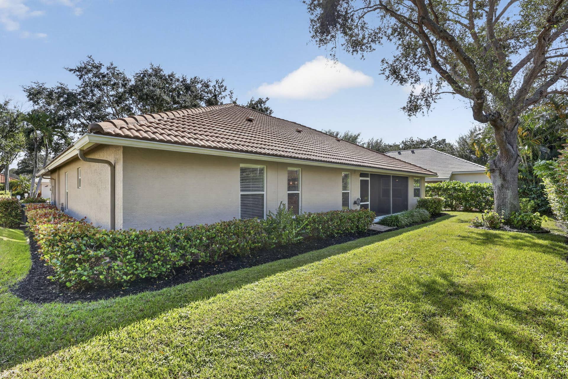 483 OTTER Lane N, Jupiter, FL 33458 051