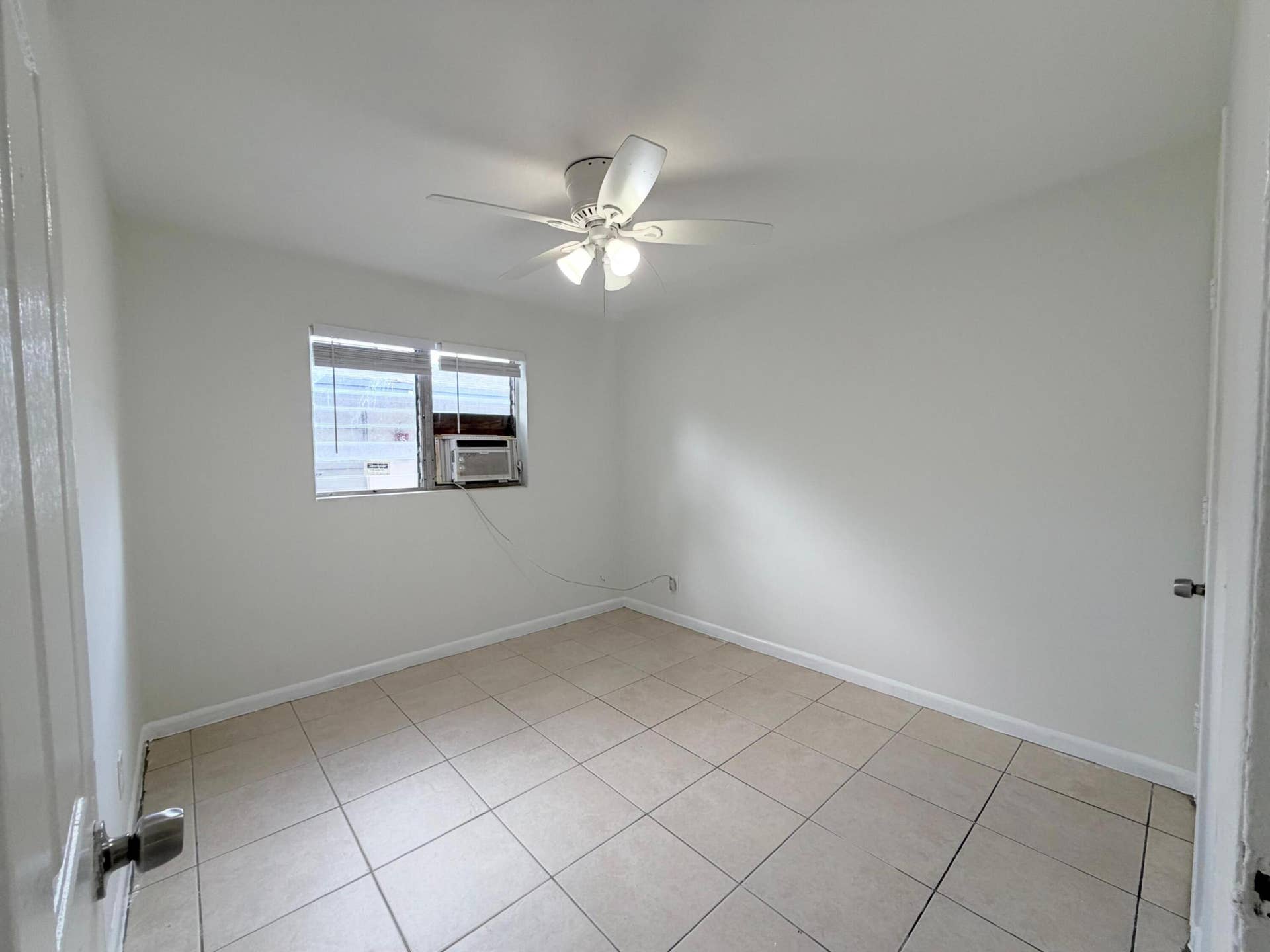 815 2ND Street, #2, West Palm Beach, West Palm Beach, FL 33401 WhatsApp Image 2026-10-27 at 14.24.34 (1