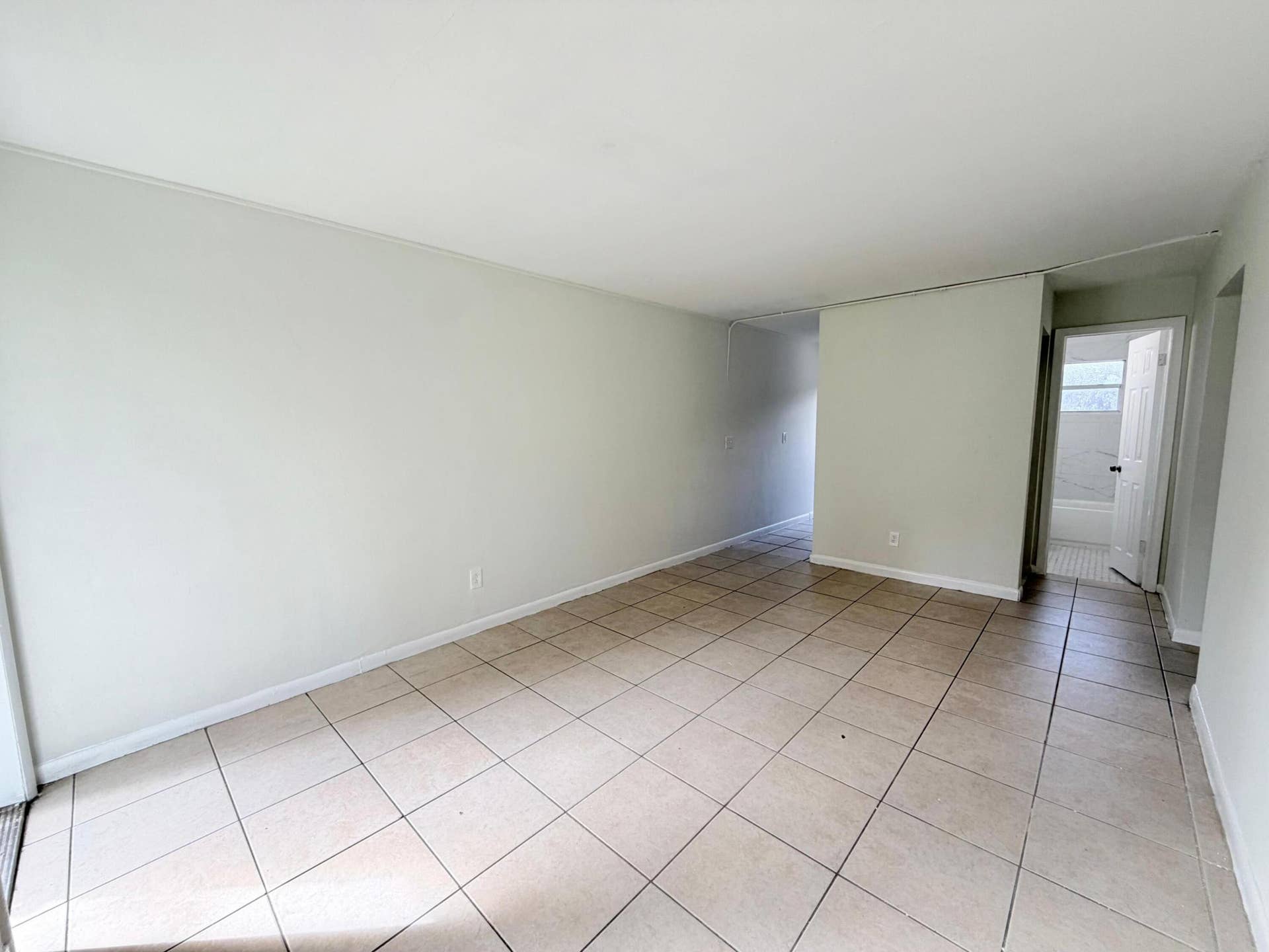 815 2ND Street, #2, West Palm Beach, West Palm Beach, FL 33401 WhatsApp Image 2026-10-27 at 14.24.24 (1
