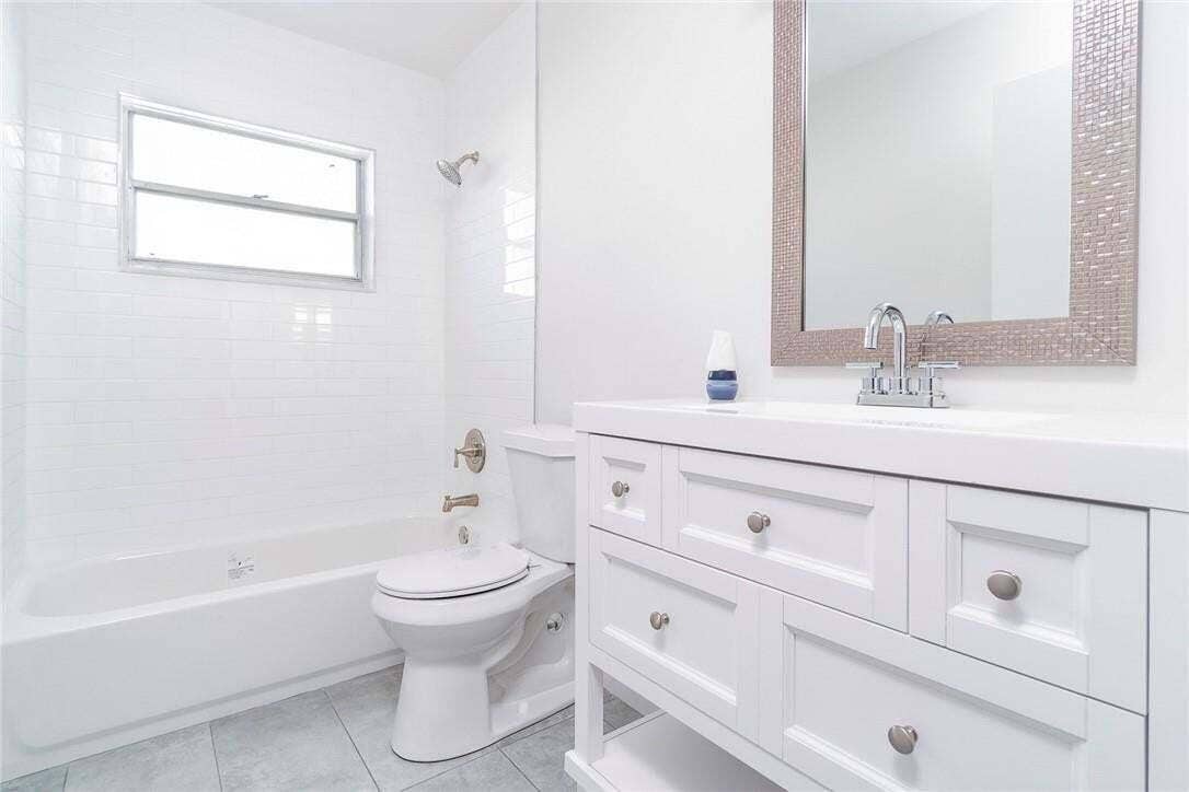 Bathroom second3
