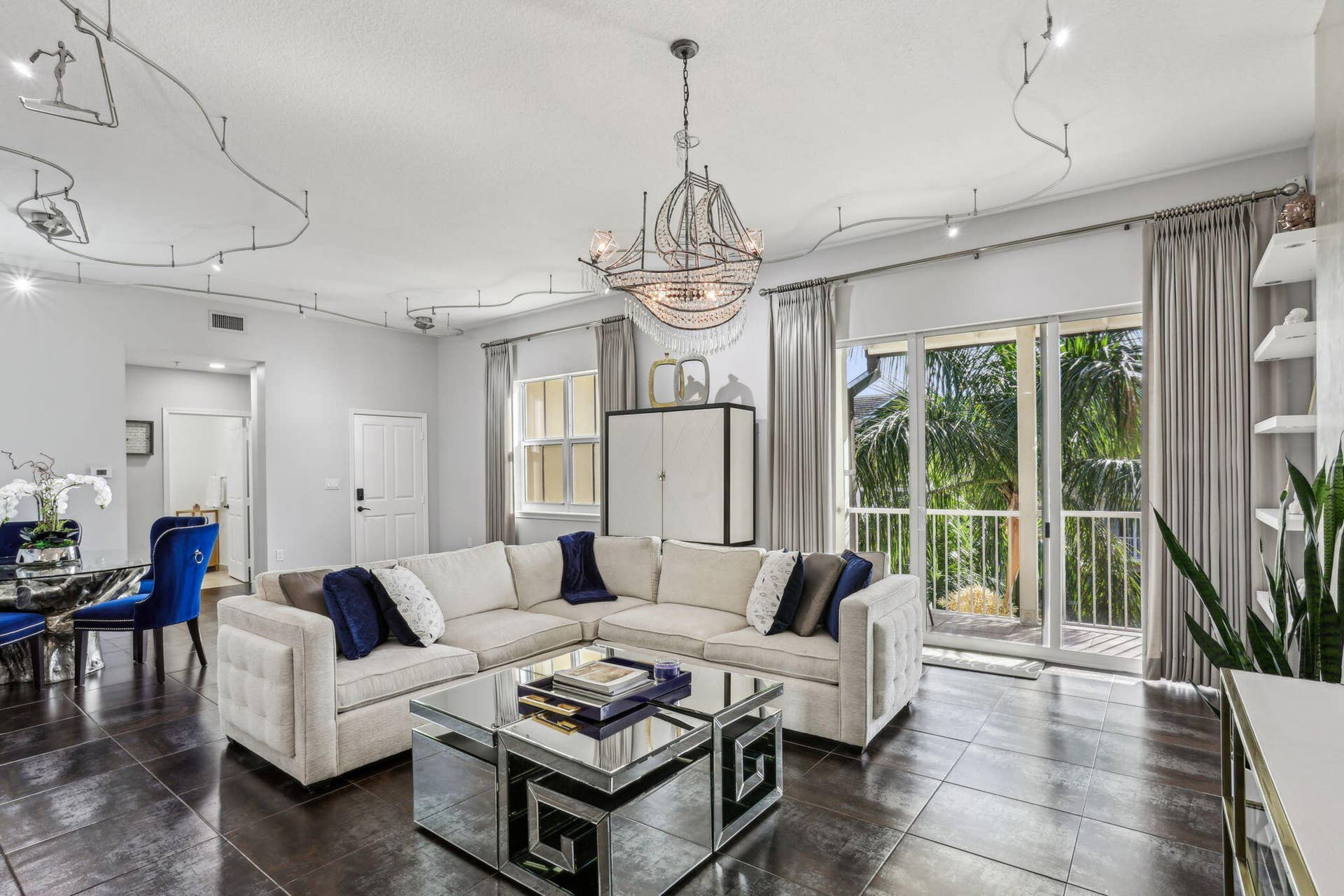 3960 N Flagler Drive, #402, West Palm Beach, FL 33407 4-web-or-mls-0E2A8791_HiRes