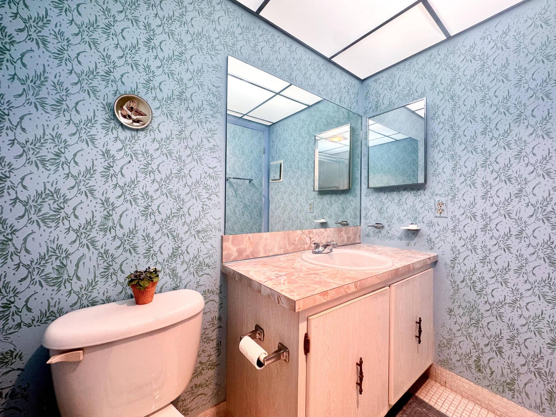 2nd Bathroom