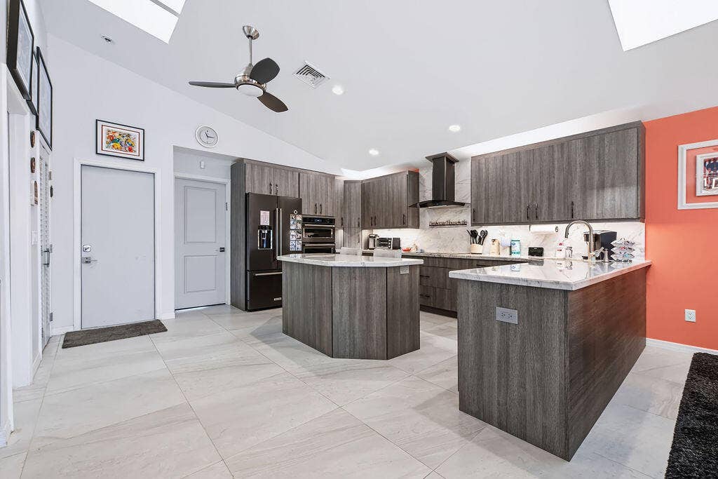 15408StrathearnDrive-32