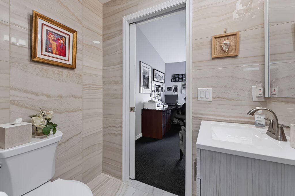 15408StrathearnDrive-37