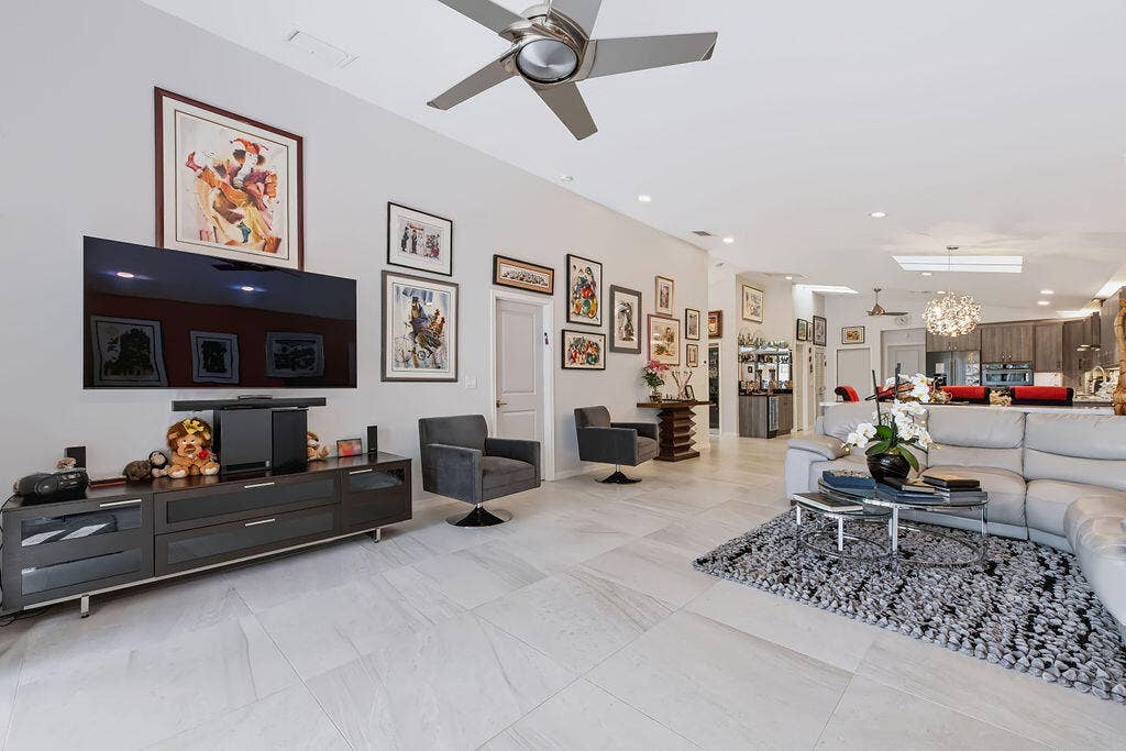 15408StrathearnDrive-22