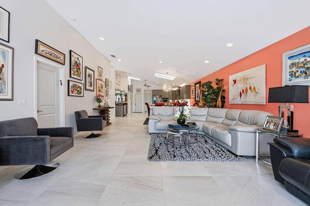 15408StrathearnDrive-23