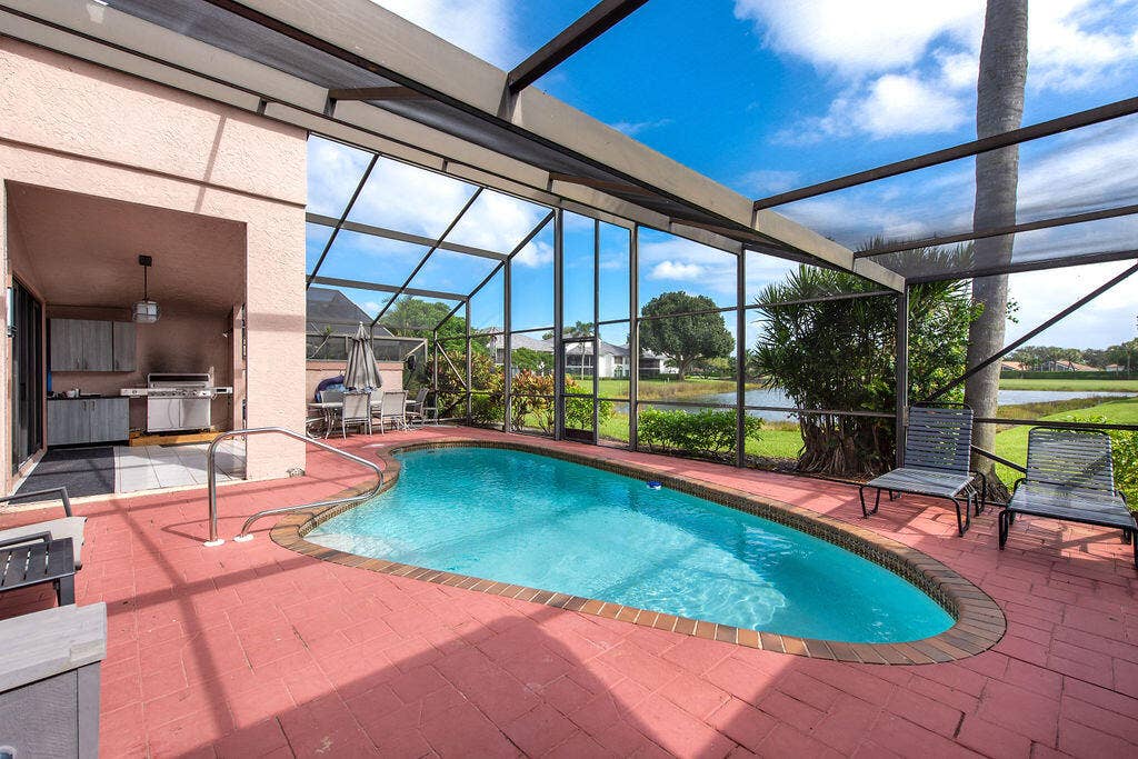 15408StrathearnDrive-16