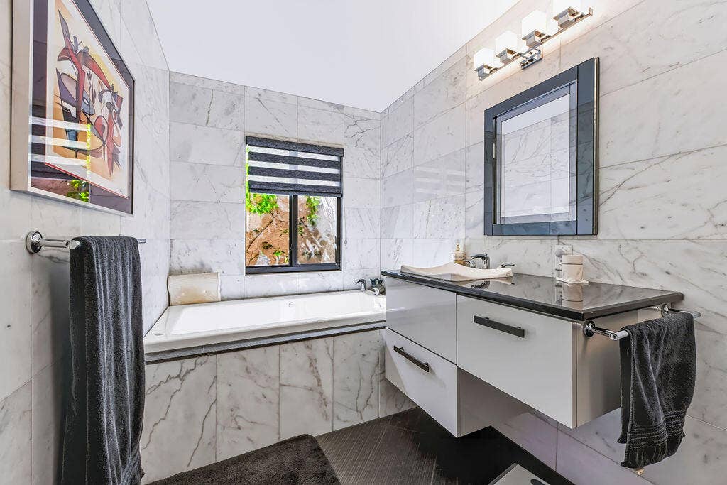 15408StrathearnDrive-33