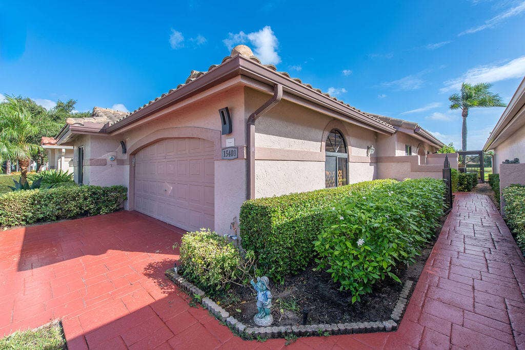 15408StrathearnDrive-3