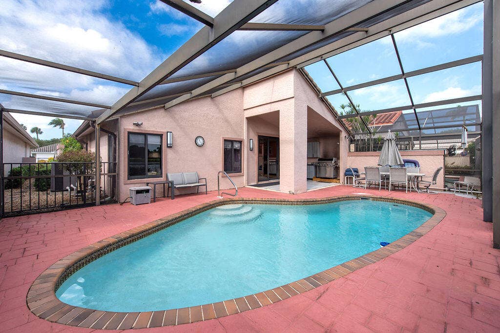 15408StrathearnDrive-17