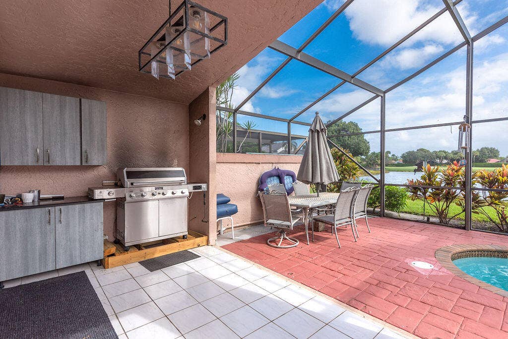15408StrathearnDrive-14