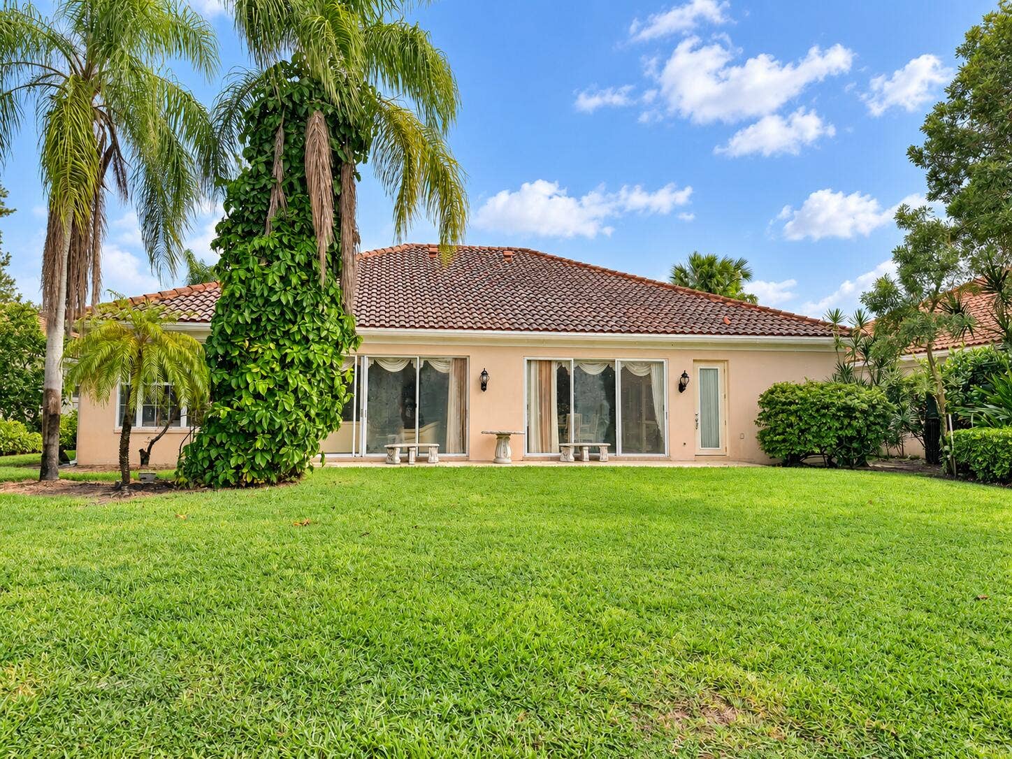 1705 FLAGLER MANOR Circle, West Palm Beach, FL 33411 Backyard