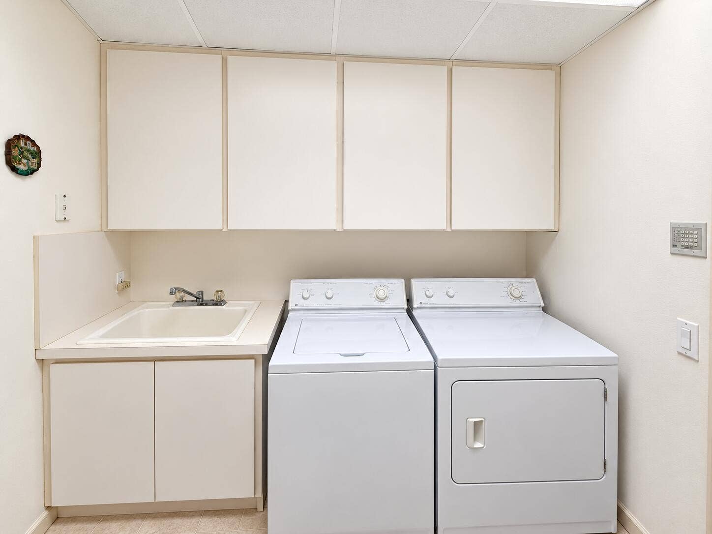 1705 FLAGLER MANOR Circle, West Palm Beach, FL 33411 Laundry Room