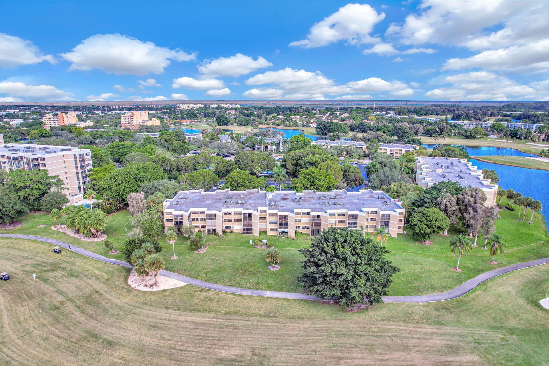 16200 Golf Club Road, #206, Weston, FL 33326 11-web-or-mls-DJI_0129