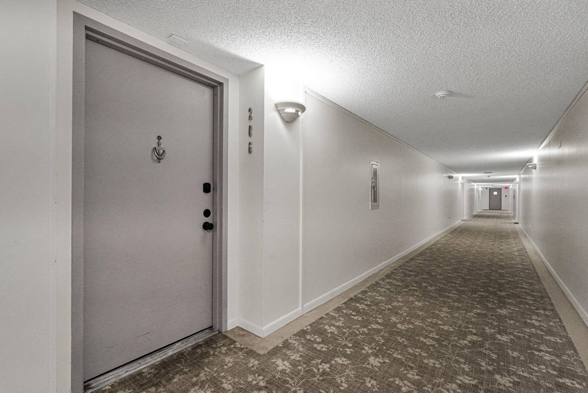 16200 Golf Club Road, #206, Weston, FL 33326 Hallway