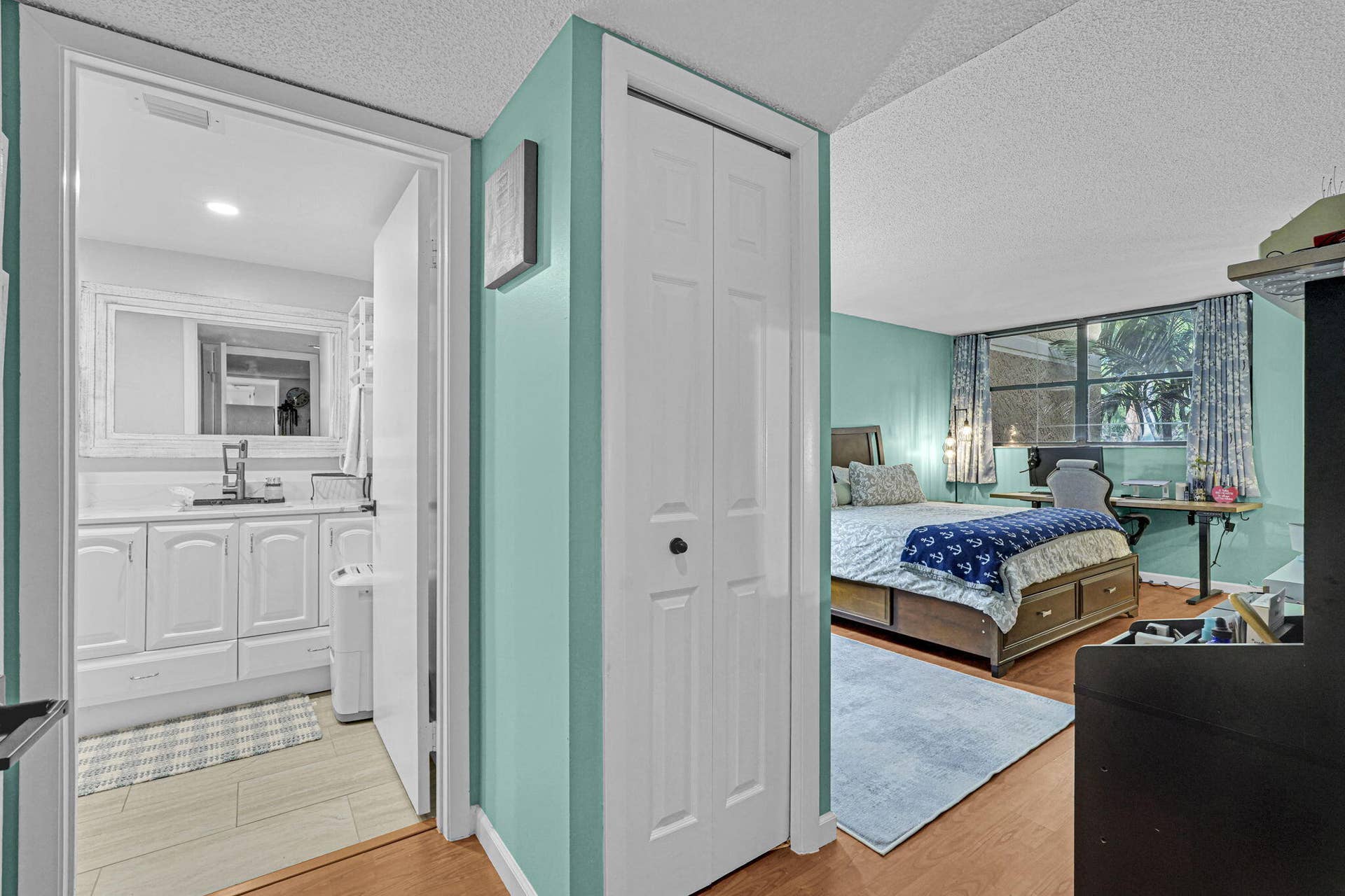 16200 Golf Club Road, #206, Weston, FL 33326 Ensuite