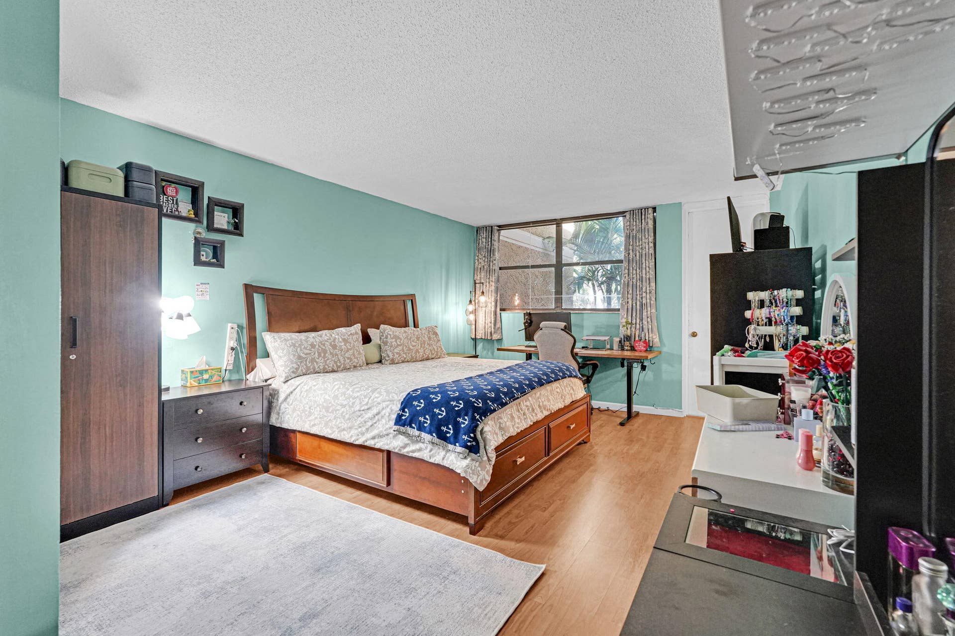 16200 Golf Club Road, #206, Weston, FL 33326 Primary bedroom