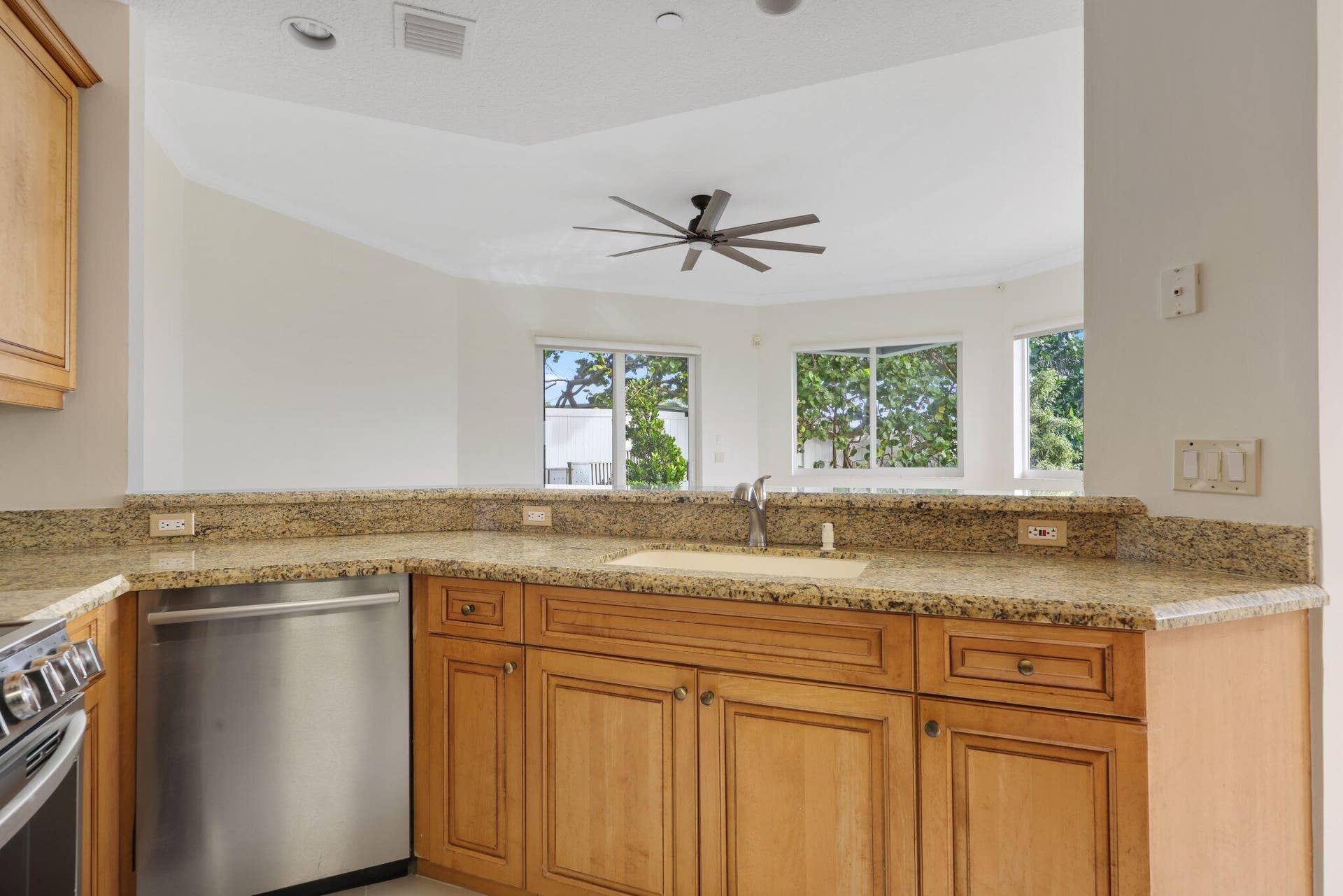 1835 S Ocean Boulevard, #L, Delray Beach, FL 33483 1835 South Ocean Boulevard - 16.jpg-SMAL