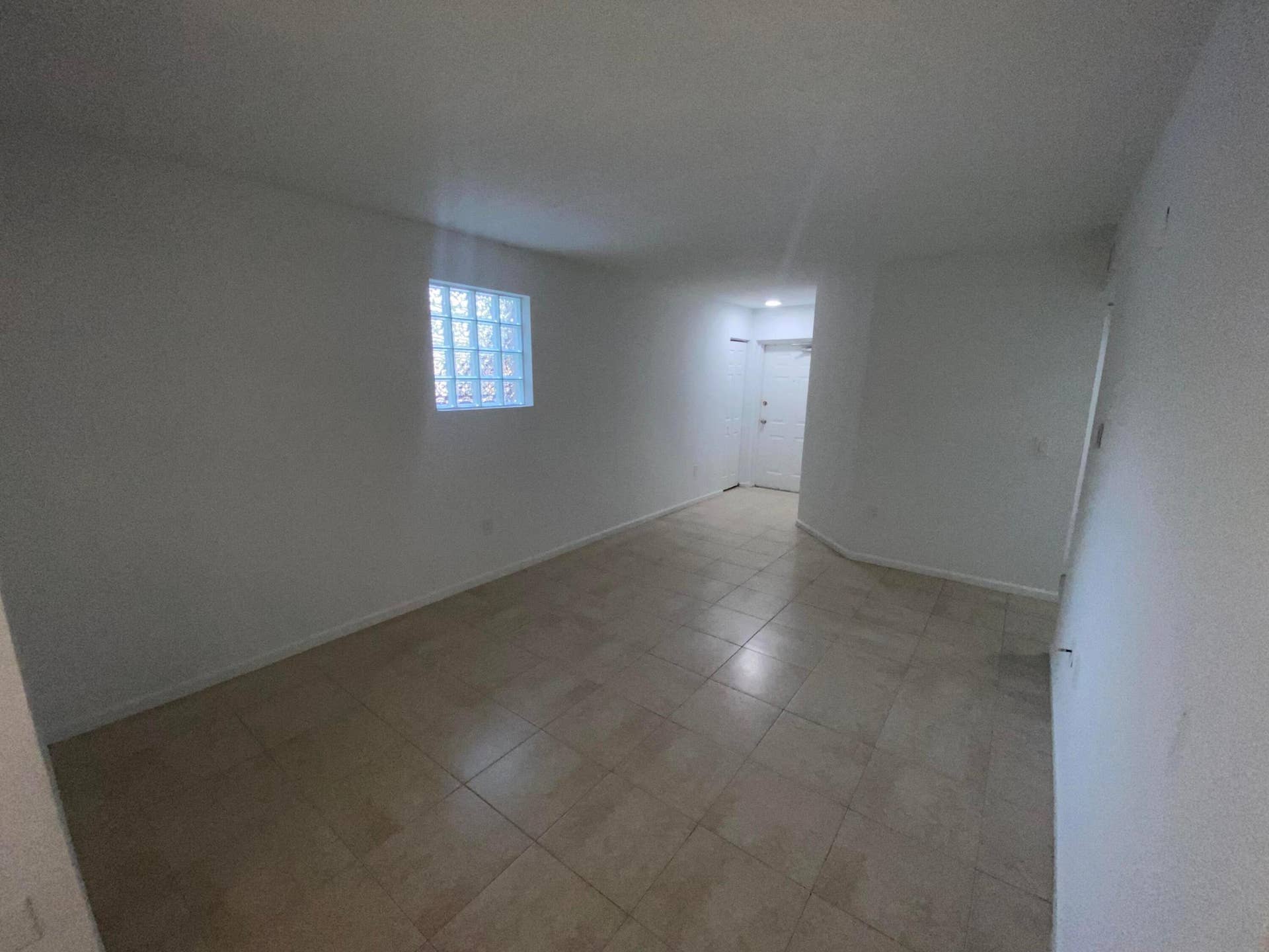 3740 N Jog Road, #106, West Palm Beach, FL 33411 Open Living Area
