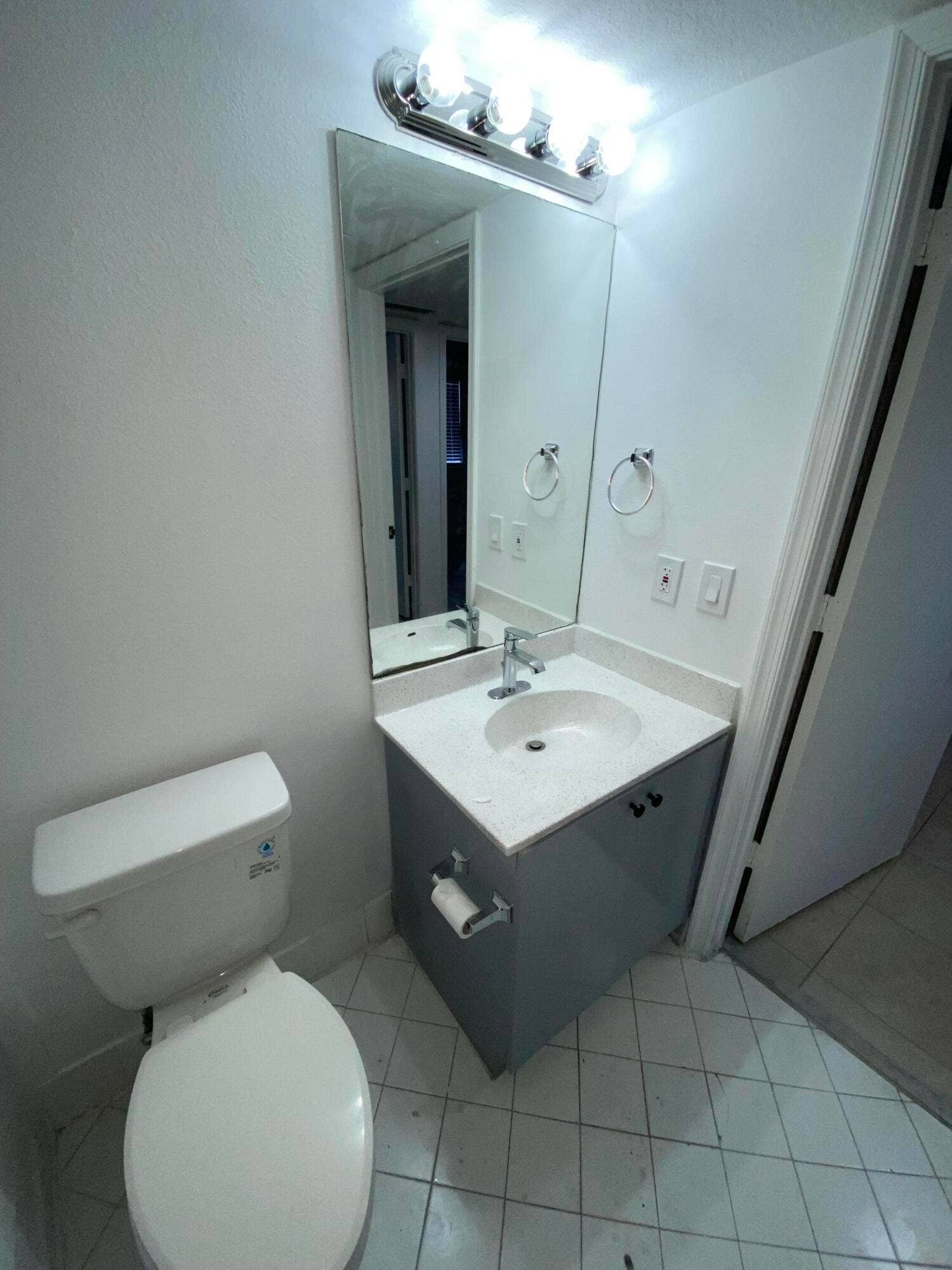 3740 N Jog Road, #106, West Palm Beach, FL 33411 Primary Bathroom