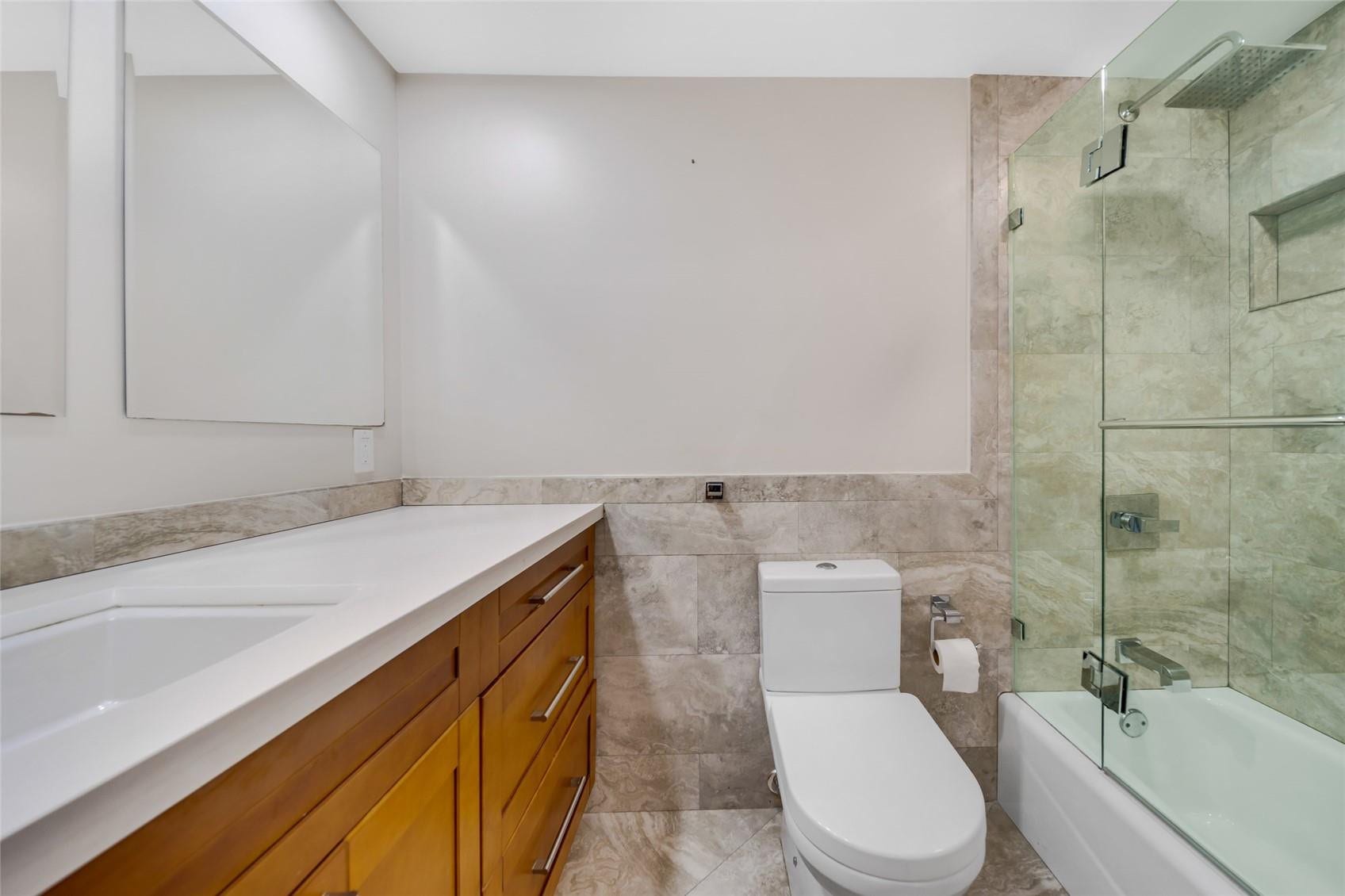 3051 S PALM AIRE Drive, #409, Pompano Beach, Pompano Beach, FL 33069 Photo 21