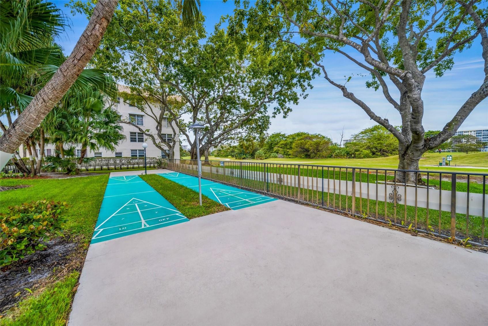 3051 S PALM AIRE Drive, #409, Pompano Beach, Pompano Beach, FL 33069 Photo 27