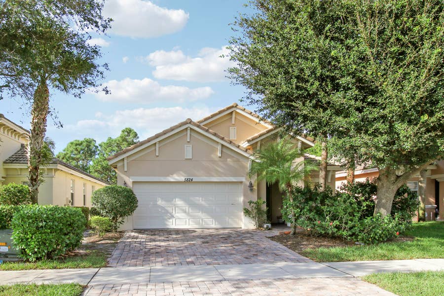 Property photo for 5824 SE Crooked Oak Avenue, Hobe Sound, FL