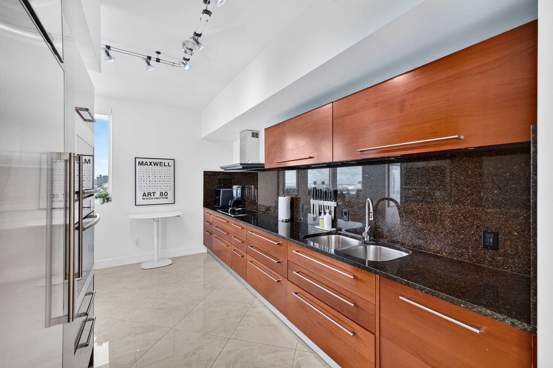 101 S FORT LAUDERDALE BEACH Boulevard, #2407, Fort Lauderdale, Fort Lauderdale, FL 33316 31-web-or-mls-699A1856