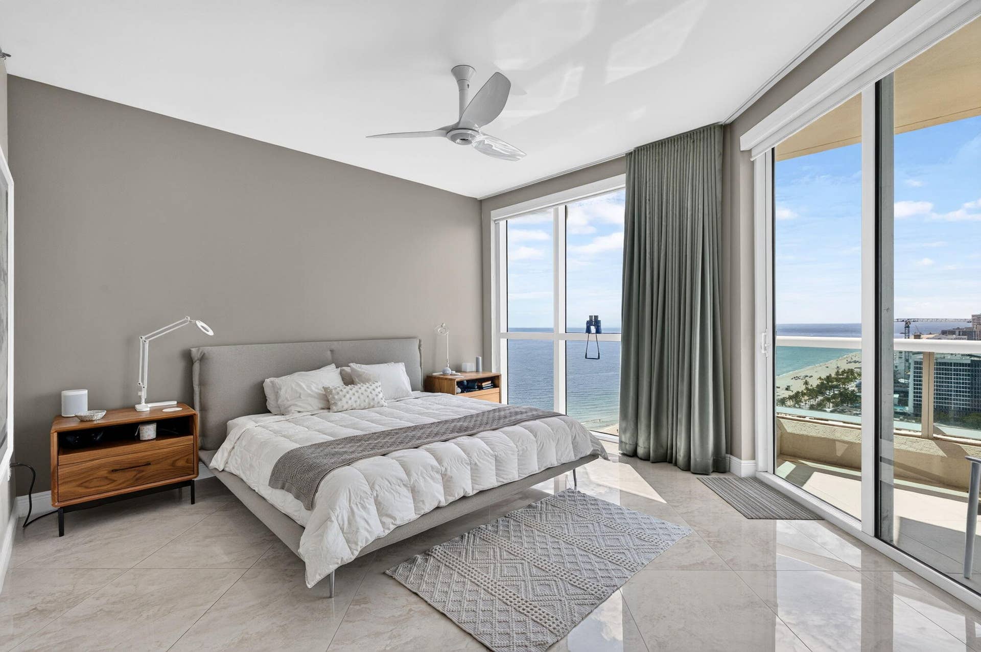 101 S FORT LAUDERDALE BEACH Boulevard, #2407, Fort Lauderdale, Fort Lauderdale, FL 33316 39-web-or-mls-699A1974