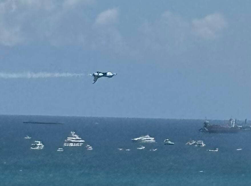 3015 N OCEAN Boulevard, #15C, Fort Lauderdale, Fort Lauderdale, FL 33308 air show