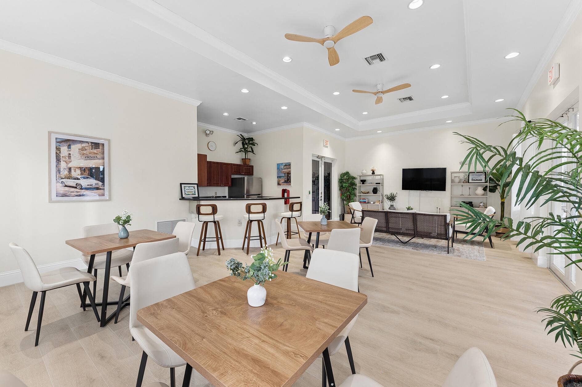 2025 LAVERS Circle, #D404, Delray Beach, FL 33444 20