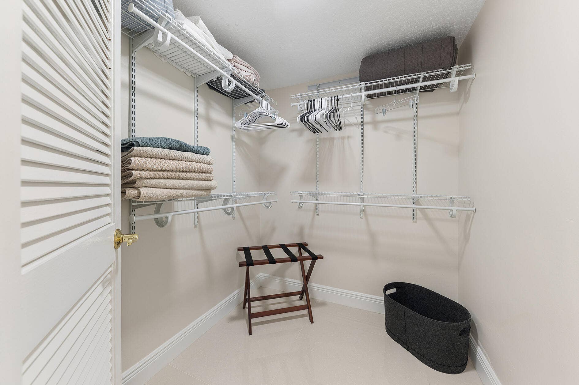 2025 LAVERS Circle, #D404, Delray Beach, FL 33444 Primary closet