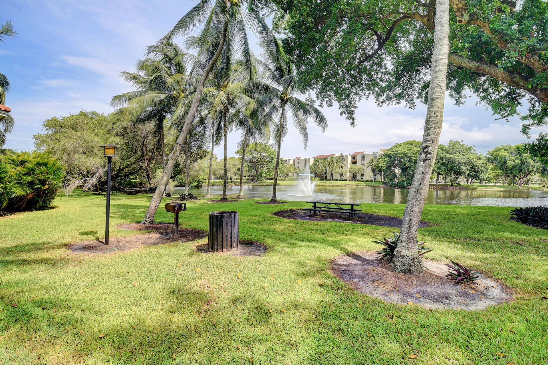 2025 LAVERS Circle, #D404, Delray Beach, FL 33444 BBQ