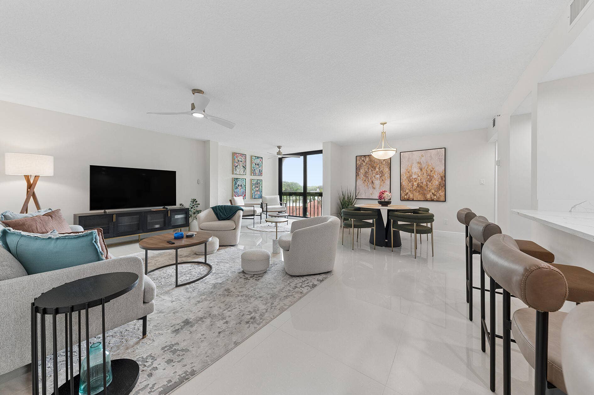 2025 LAVERS Circle, #D404, Delray Beach, FL 33444 Living Dining areas