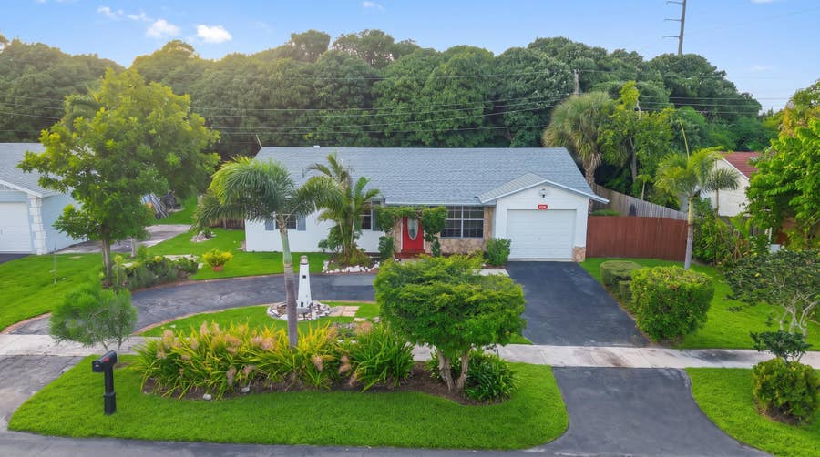 Property photo for 415 NW 7TH Court, Boynton Beach, FL