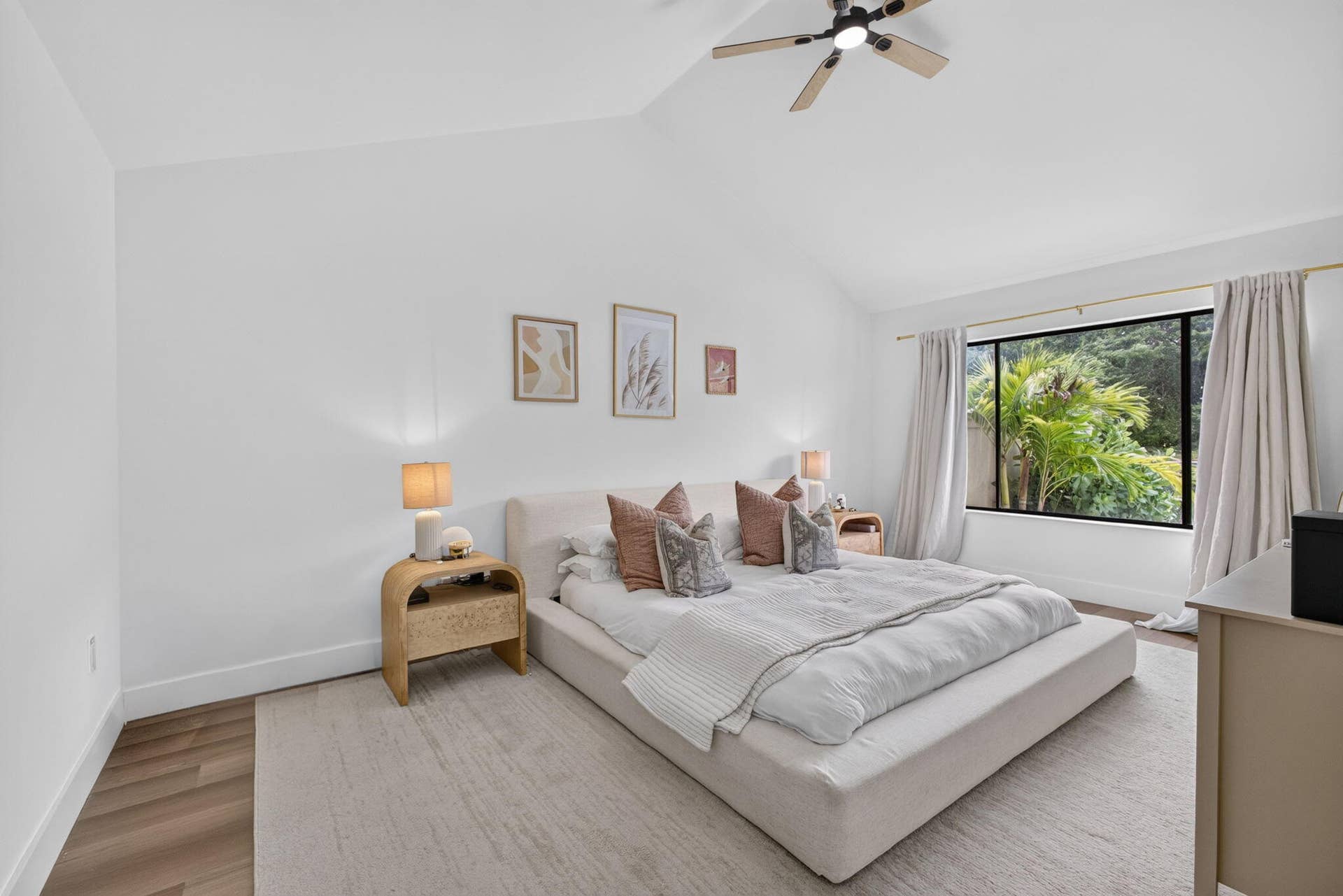2765 HAWTHORNE Lane, West Palm Beach, FL 33409 28