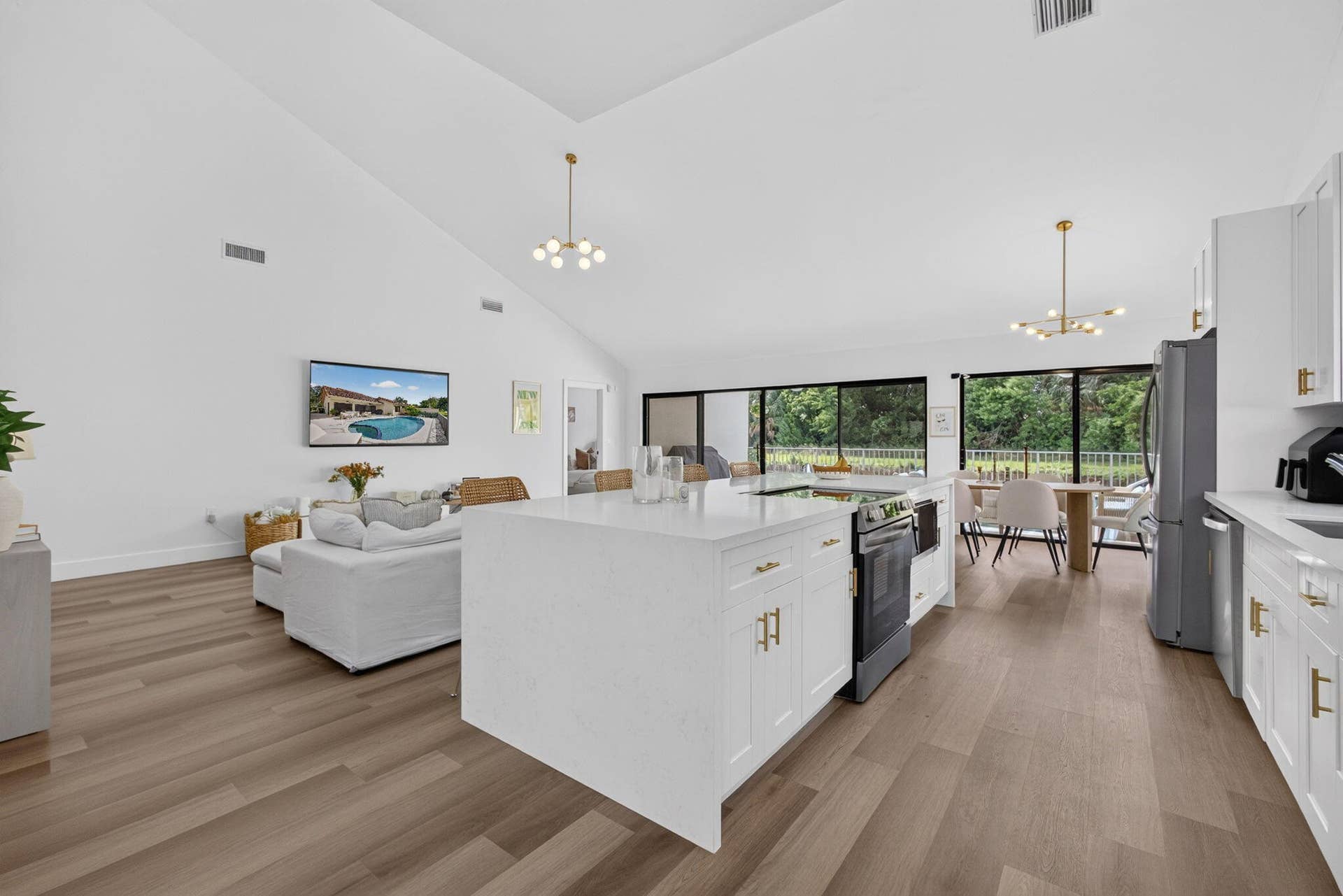 2765 HAWTHORNE Lane, West Palm Beach, FL 33409 10