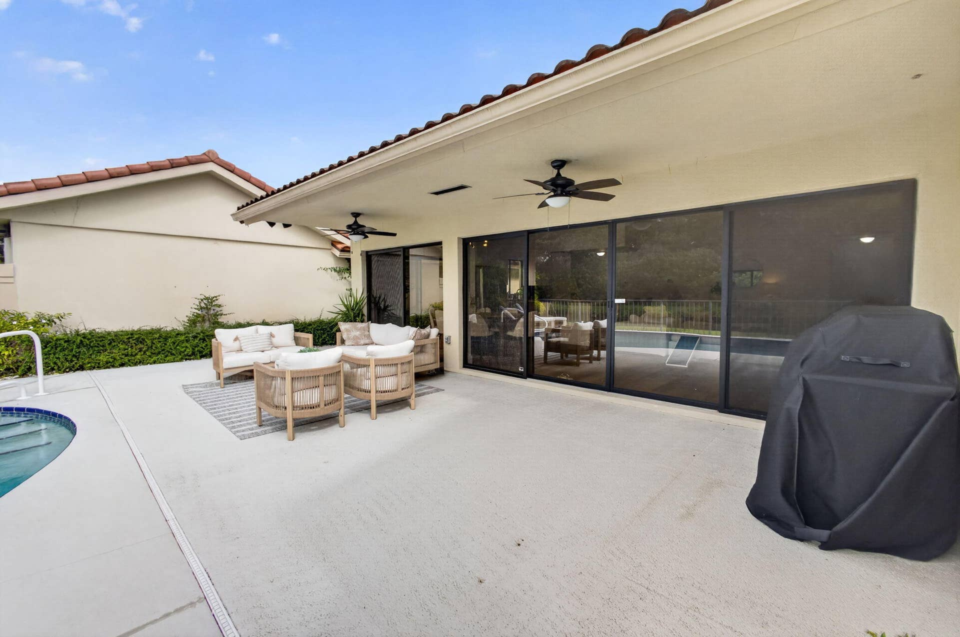 2765 HAWTHORNE Lane, West Palm Beach, FL 33409 53