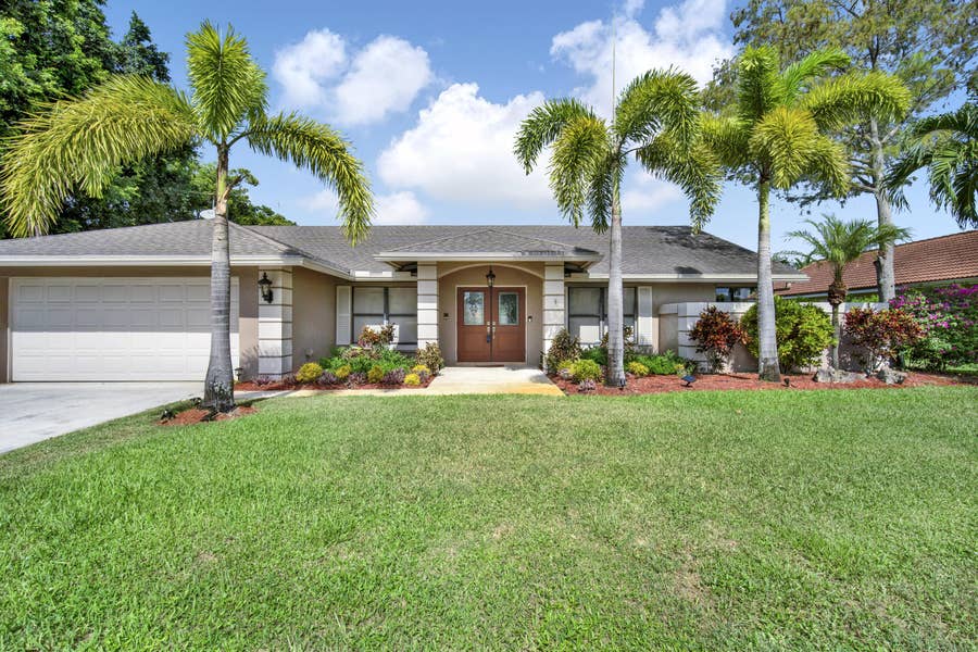 Property photo for 1835 Staimford Circle, Wellington, FL