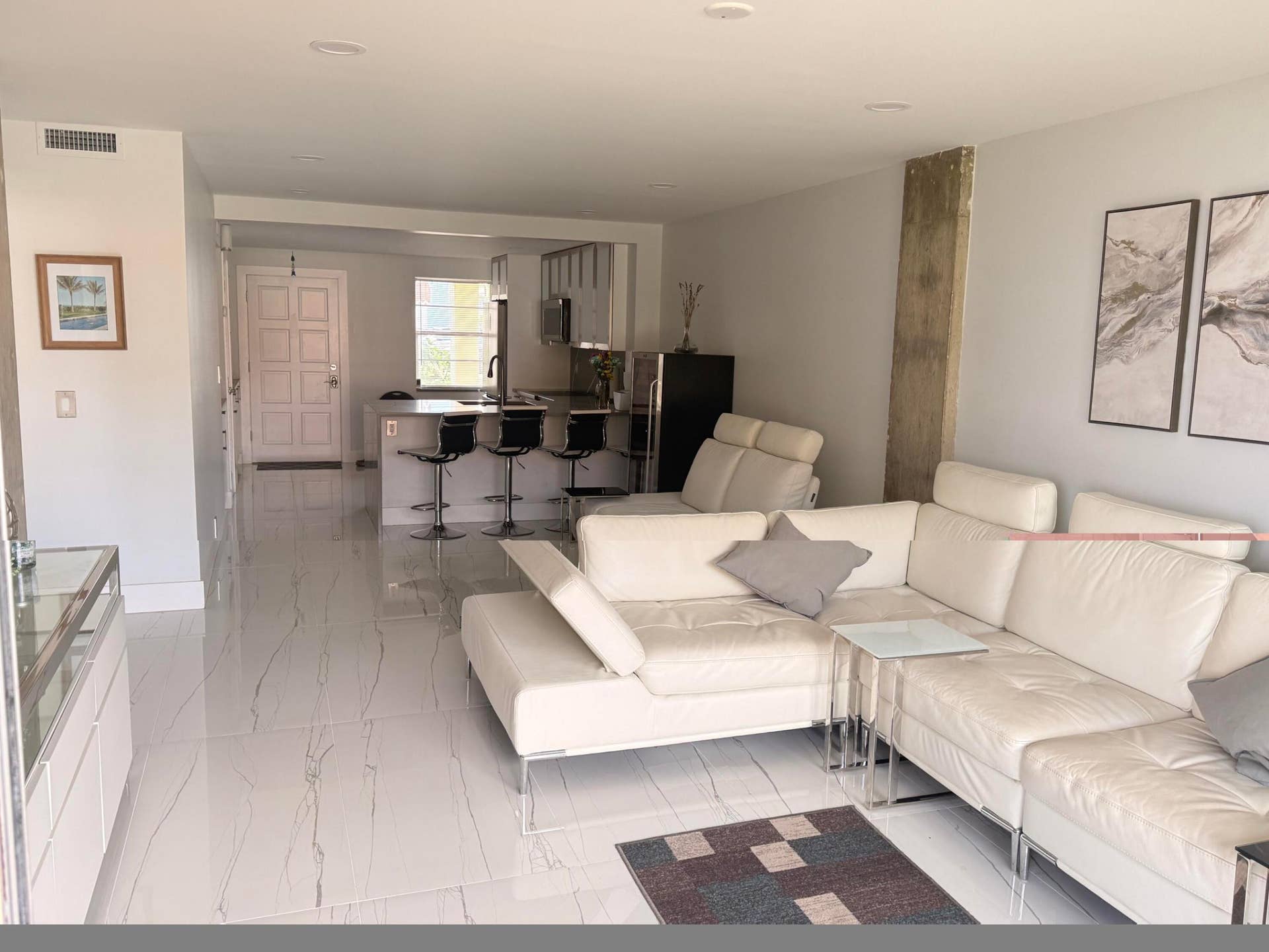 105 PARADISE HARBOUR Boulevard, #108, North Palm Beach, FL 33408 Livingroom