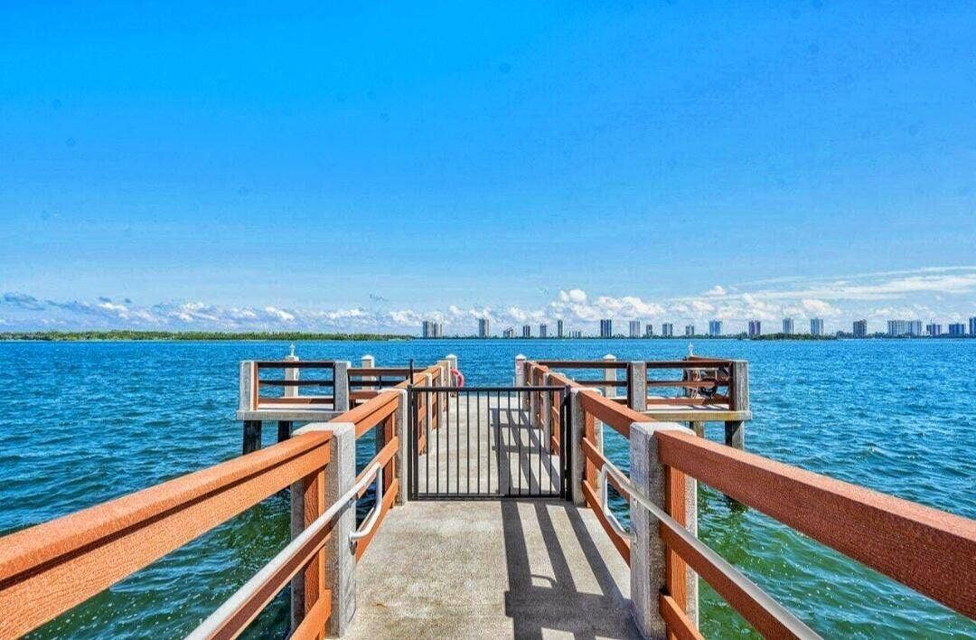 105 PARADISE HARBOUR Boulevard, #108, North Palm Beach, FL 33408 Fishing dock