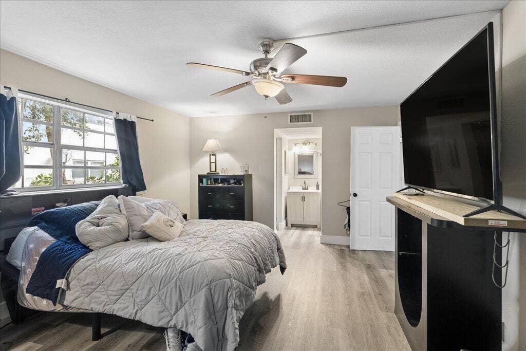 3030 Coral Springs Drive, Coral Springs, FL 33065 08-U9A8262