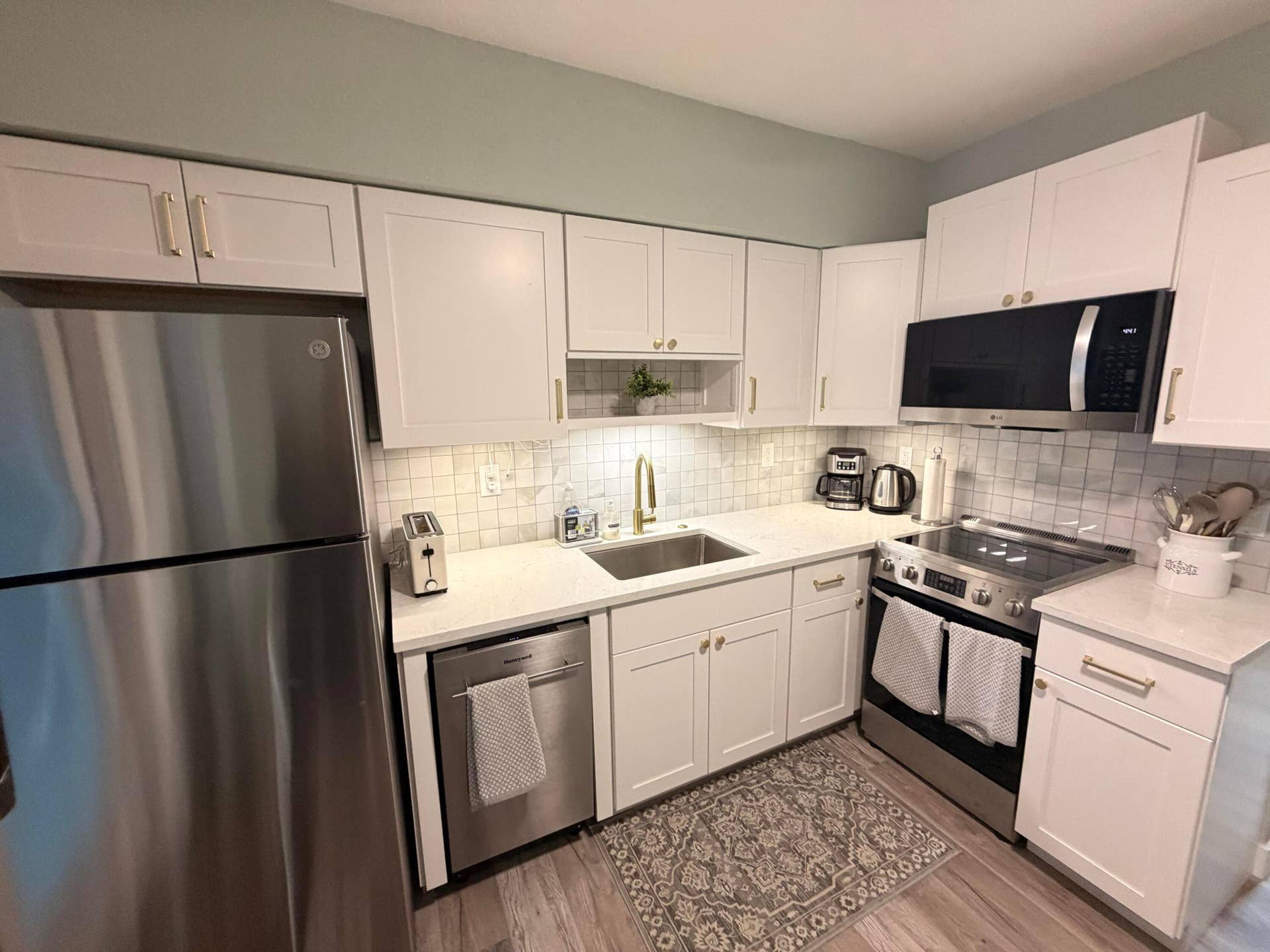 210 NE 12TH Street, #A, Delray Beach, FL 33444 IMG_5141