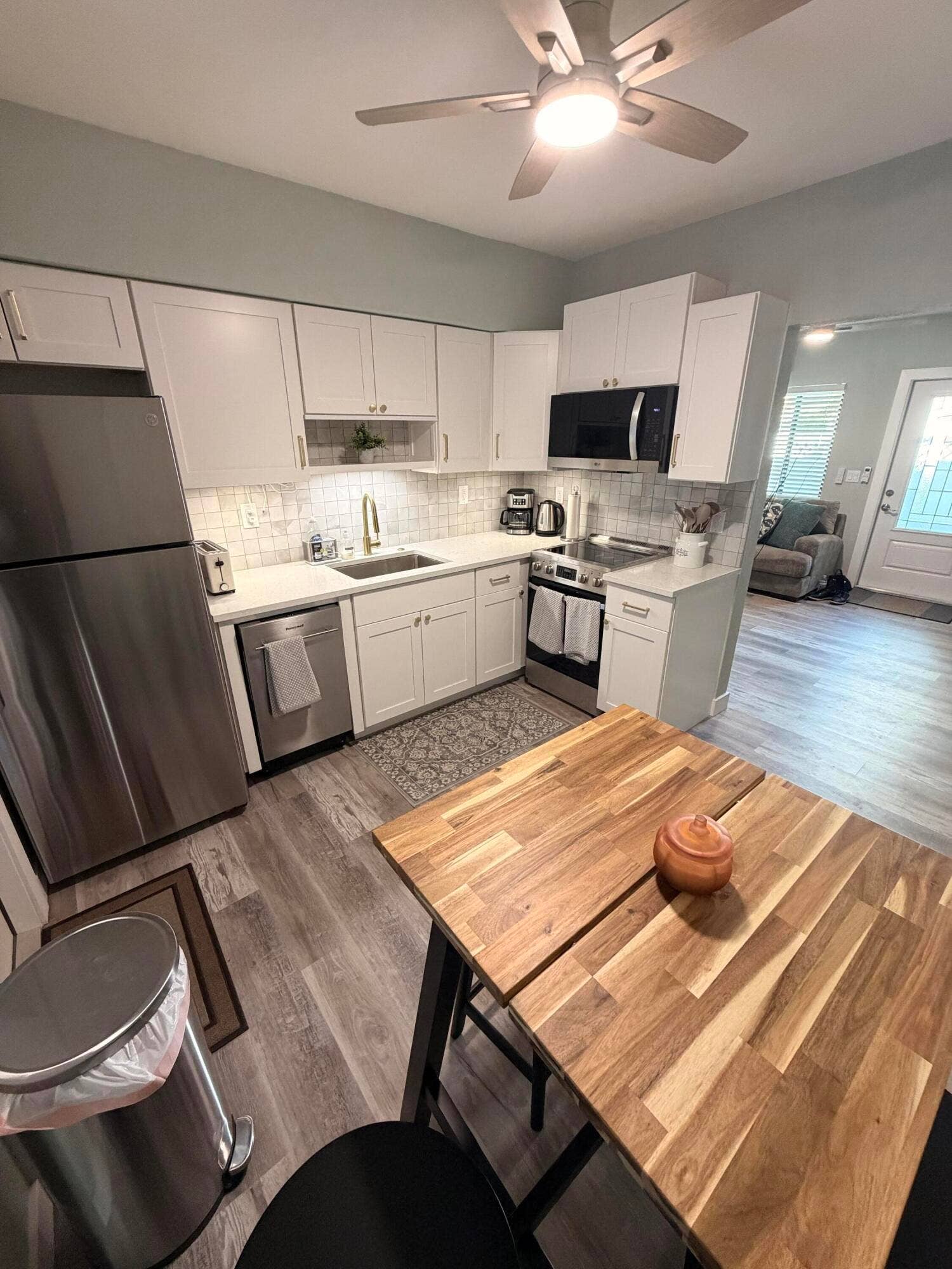 210 NE 12TH Street, #A, Delray Beach, FL 33444 IMG_5140