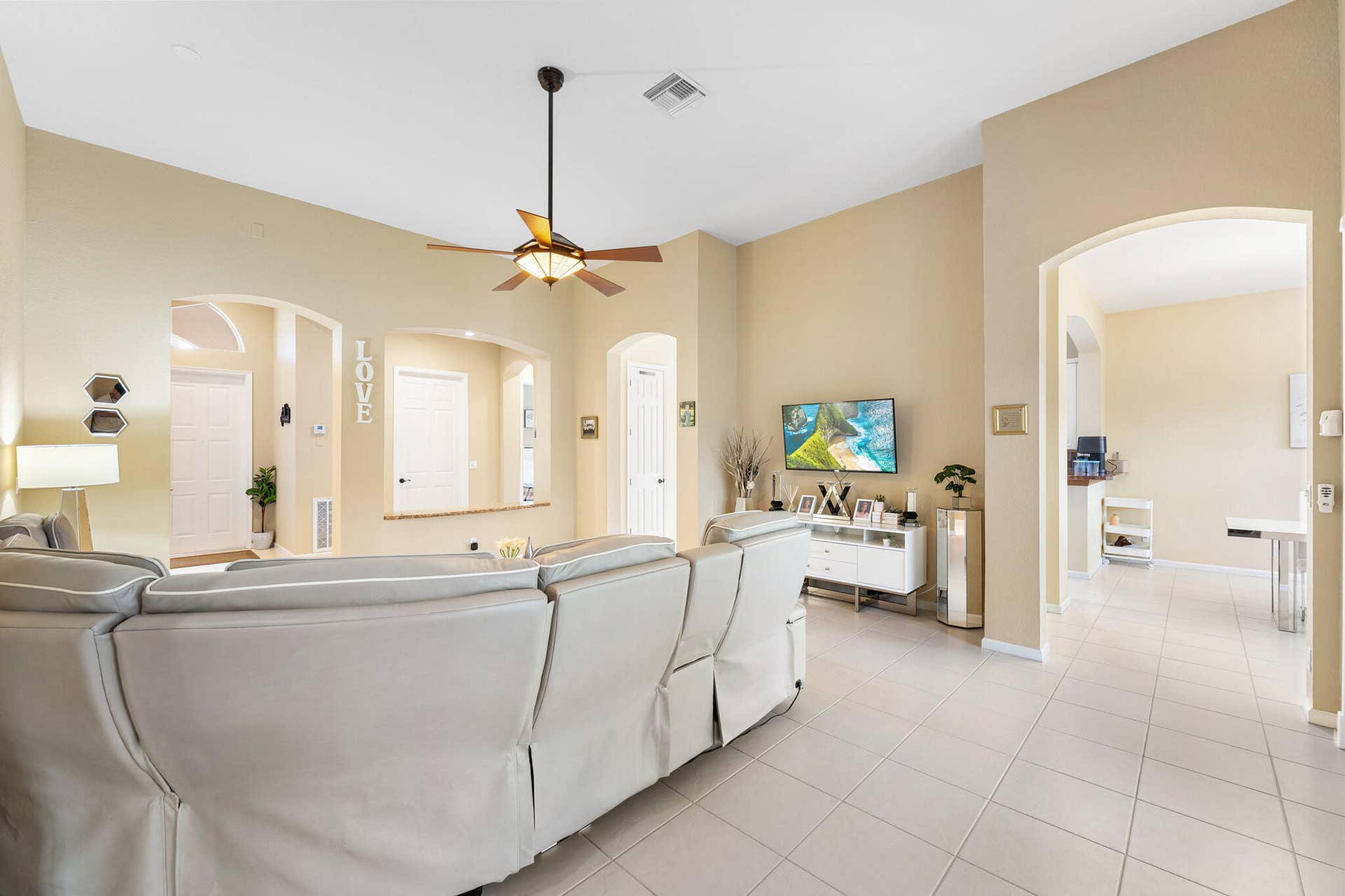 8840 Via Tuscany Drive, Boynton Beach, FL 33472 Living Room