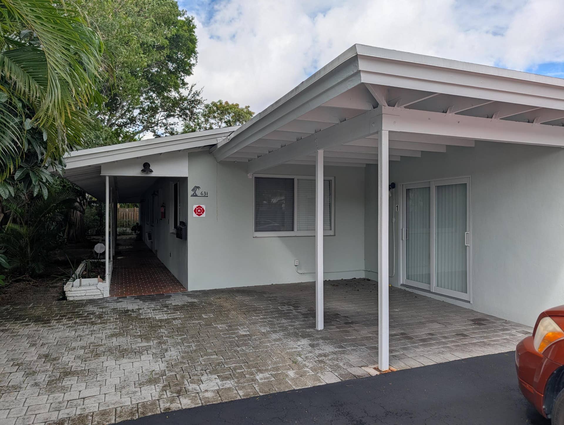 631 NE 17th Way, Fort Lauderdale, FL 33304 14637