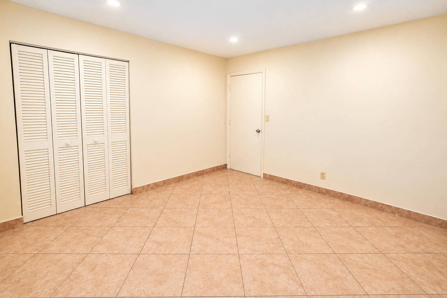 230 SE 1st Street, #2, Deerfield Beach, FL 33441 MLS_Ready_Bedroom_DSC04446