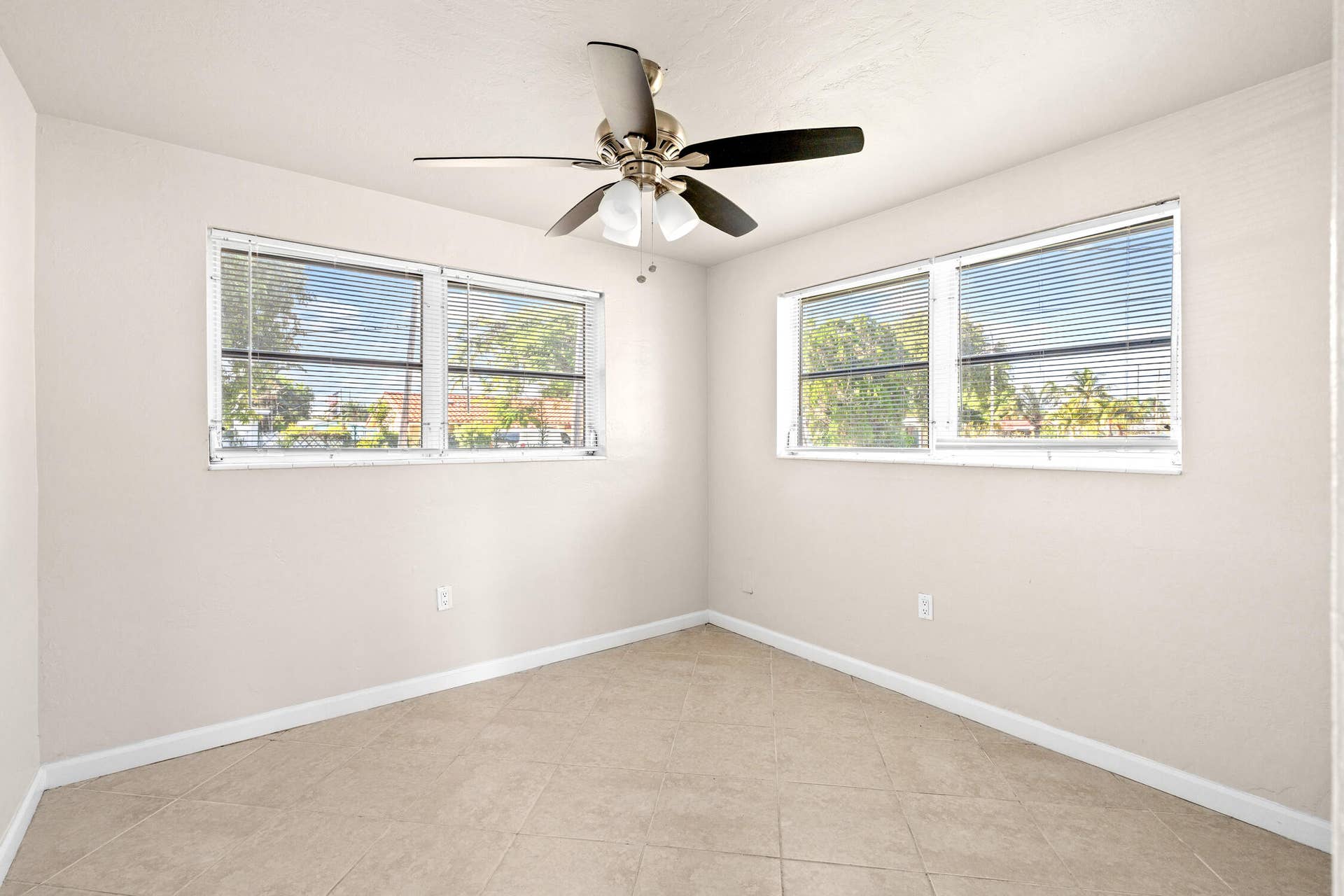 1700 SW 5TH Avenue, Pompano Beach, FL 33060 DSC07017-Duplicate