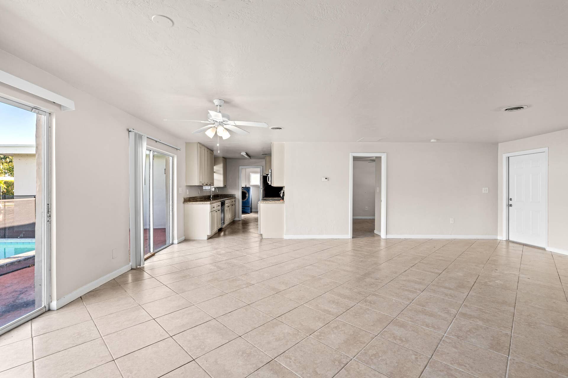 1700 SW 5TH Avenue, Pompano Beach, FL 33060 DSC06944